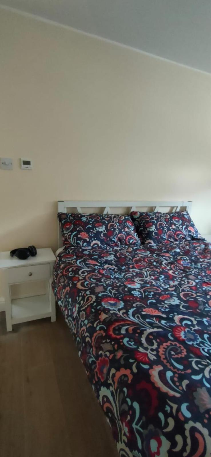 Adel'S House Bed & Breakfast London Bagian luar foto